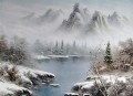 霧の中の湖と山 BR 風景